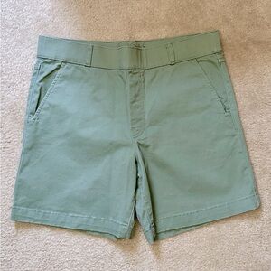 Gloria Vanderbilt Shape Effect High Rise Shorts size 10 P